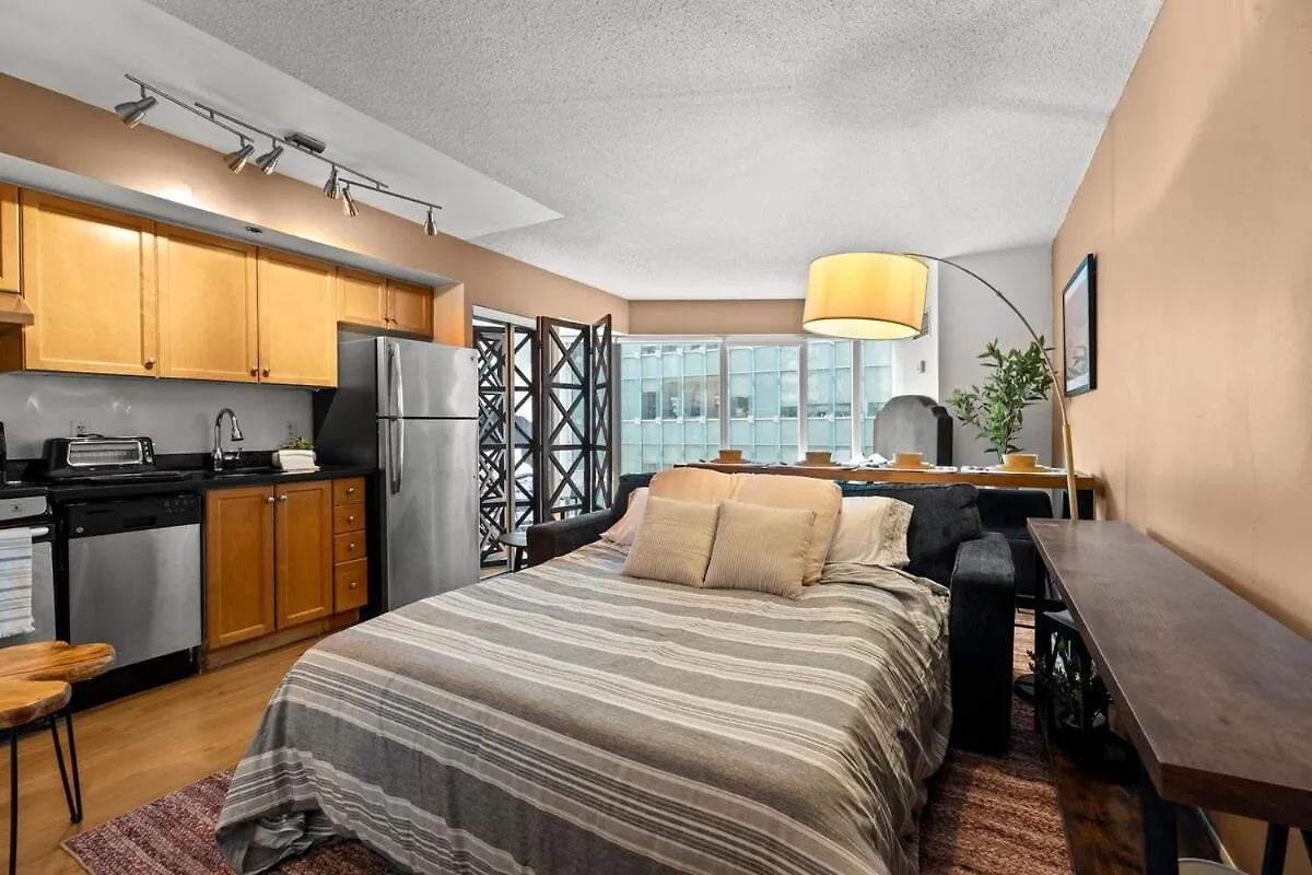 Cozy Apartment At Dundas Square! Toronto