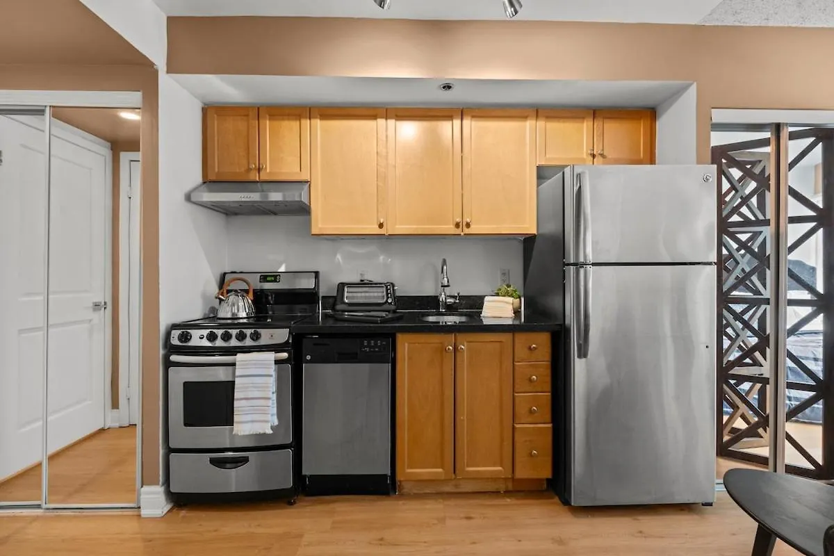 Cozy Apartment At Dundas Square! Toronto 0*,  Canada