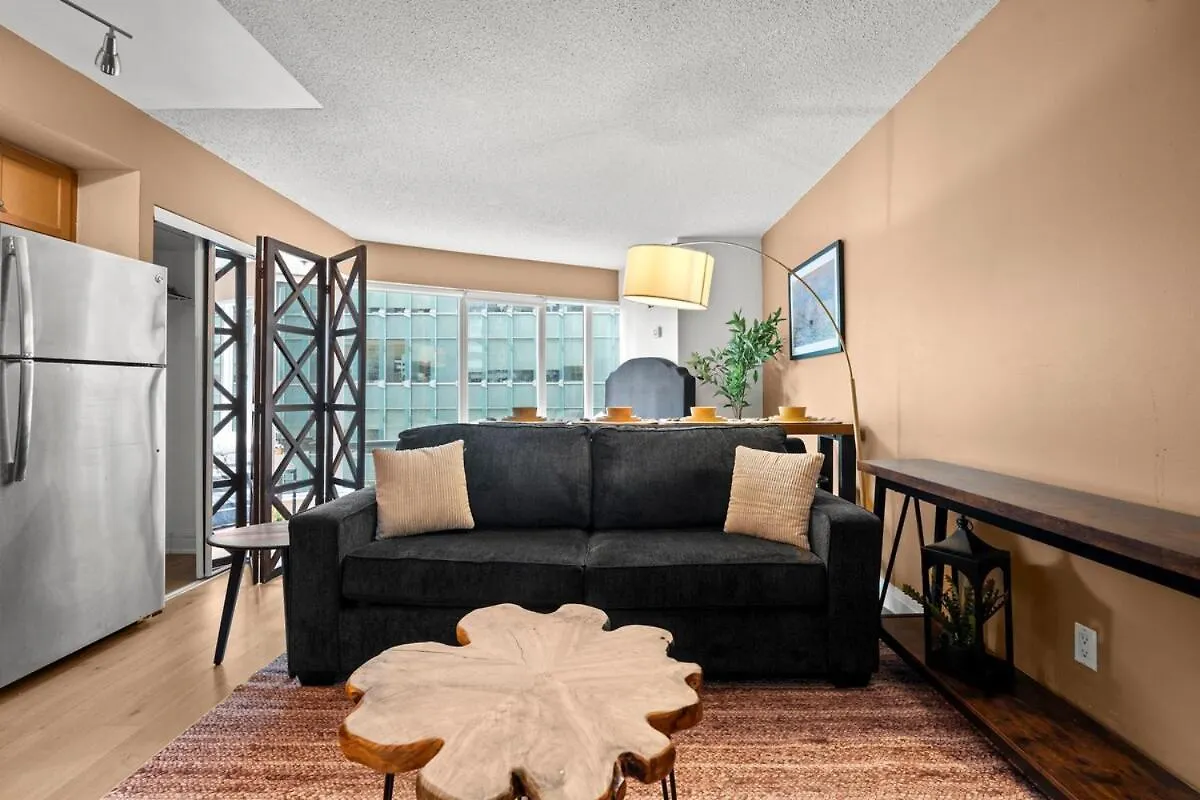 Cozy Apartment At Dundas Square! Toronto